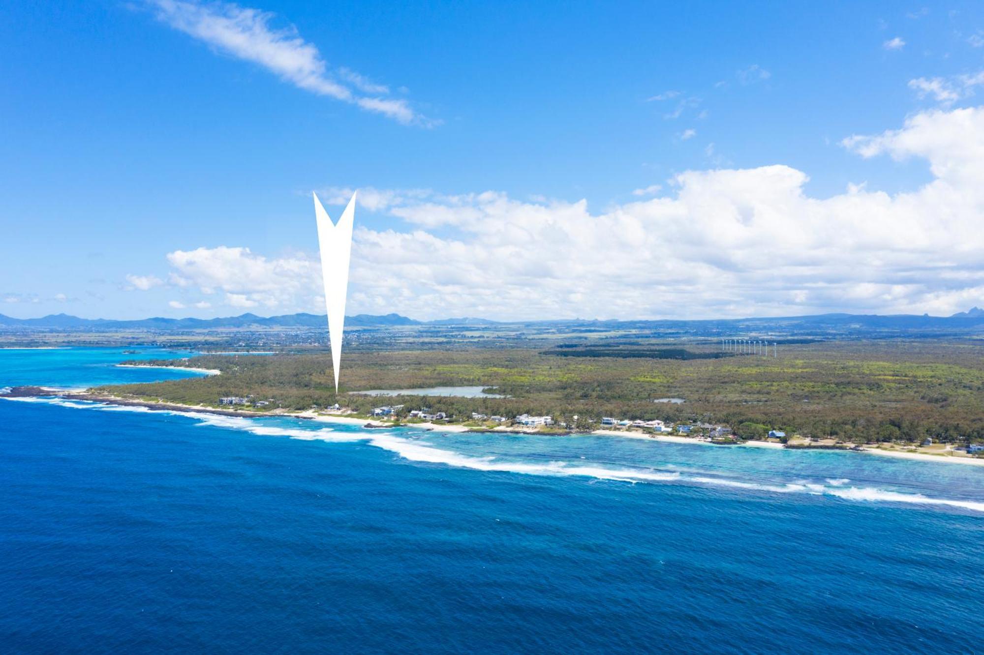 White&Blue Beachfront Luxury Poste Lafayette Екстериор снимка
